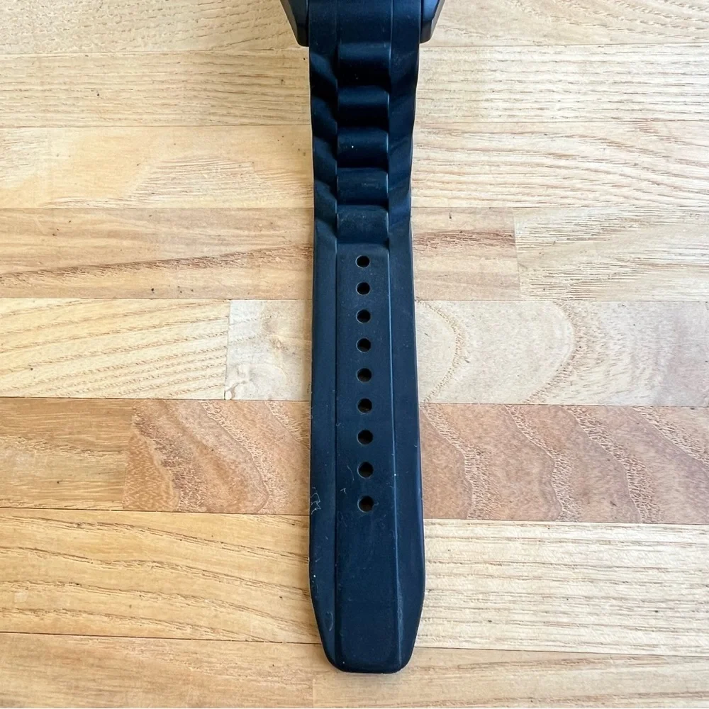 Aero men’s black digital sports watch NEW BATTERY